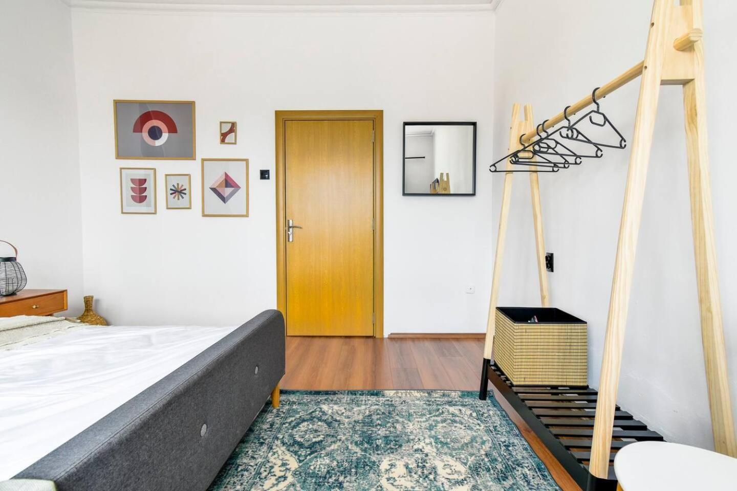Super Fresh! 3Bdr Apartment In Sofia Center'S Artistic Area Eksteriør billede